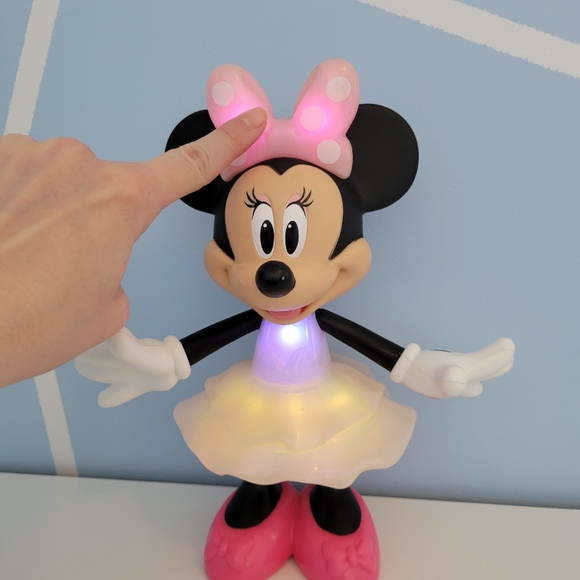 Disney Rainbow Dazzle Minnie Mouse Interactive Light Up Singing Doll - Picture 12 of 12
